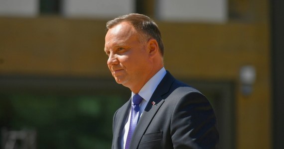 ​Prezydent zasługuje na podwyżkę, posłowie i senatorowie oraz wiceministrowie - zdecydowanie nie - wynika z badania United Surveys dla RMF FM i "Dziennika Gazety Prawnej".