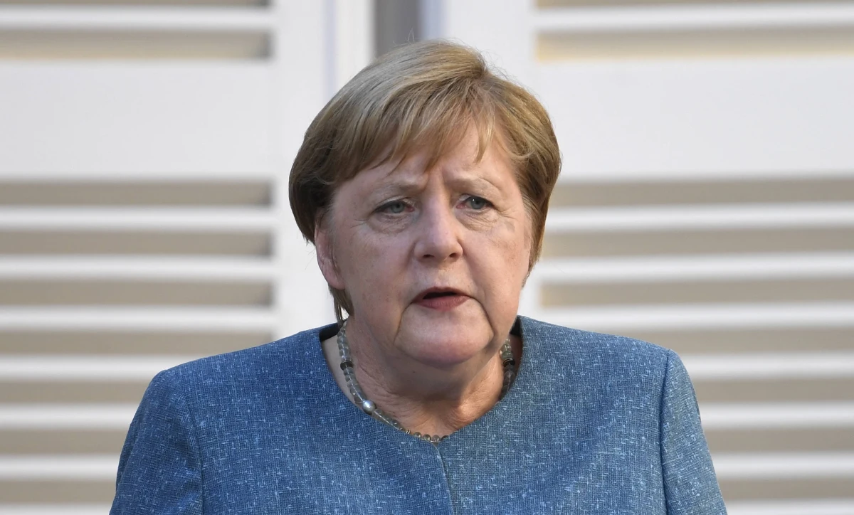 ​Kanclerz Niemiec Angela Merkel wraz z szefem niemieckiej dyplomacji Heiko Maasem wezwali w poniedziałek Rosję do wyjaśnienia podejrzanego zatrucia rosyjskiego opozycjonisty Aleksieja Nawalnego i pociągnięcia sprawców do odpowiedzialności.