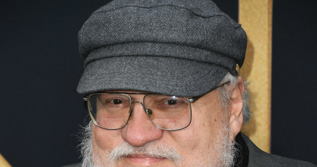 George R.R. Martin, autor cyklu fantasy "Pieśń lodu i ognia", która stała się pierwowzorem serialu HBO "Gra o tron", wytoczył proces wytwórni filmowej z Los Angeles, która miała przenieść na ekran jedno z jego opowiadań. Mowa o poświęconym wilkołakom "The Skin Trade", które znalazło się w wydanej w 1988 roku antologii "Night Visions 5" składającej się z siedmiu opowiadań. Ich twórcami, oprócz Martina, byli Stephen King i Dan Simmons.