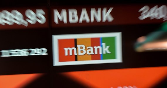 Poważna wpadka mBanku. Z powodu błędu systemu niektórzy klienci banku dostali dostęp do kont obcych osób. To kolejna awaria mBanku w ostatnich dniach. Niedawno bank wysłał do tysięcy klientów testowe powiadomienia push.