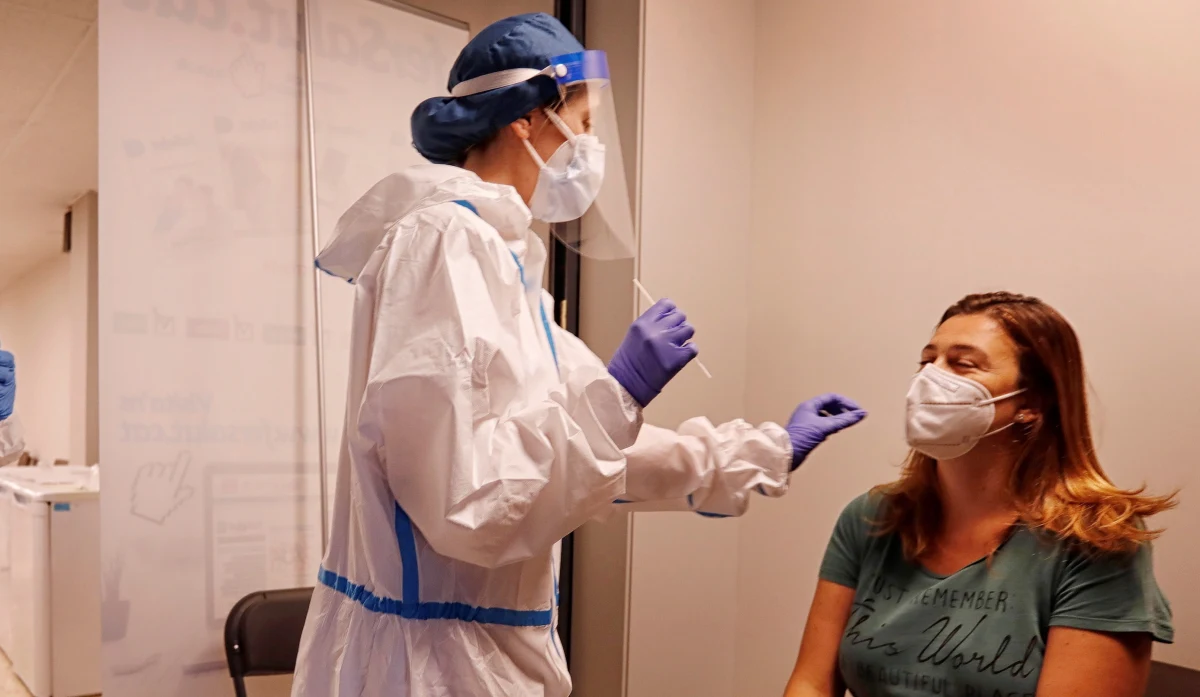 O blisko 10 tys. wzrosła w ciągu ostatnich 24 godzin w Hiszpanii liczba nowych przypadków infekcji koronawirusem - poinformowało ministerstwo zdrowia tego kraju. W Portugalii lokalne służby sanitarne potwierdziły 399 nowych zakażeń SARS-CoV-2.