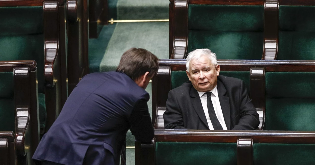 Lider PiS Jarosław Kaczyński i szef Solidarnej Polski Zbigniew Ziobro podczas posiedzenia Sejmu 