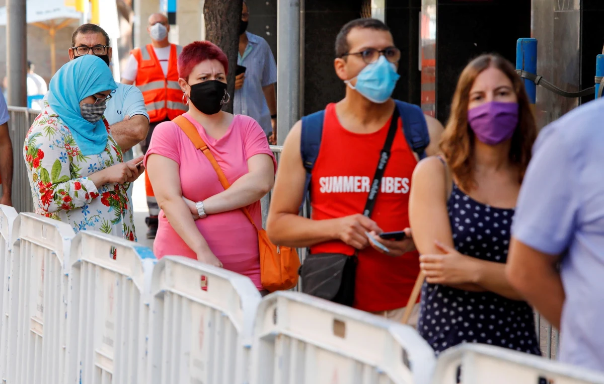W ciągu ostatniej doby w Hiszpanii liczba zakażonych koronawirusem osób zwiększyła się o prawie 10 tys., czyli podobnie jak podczas wcześniejszych 24 godzin. Z kolei w Portugalii pomiędzy czwartkiem a piątkiem zanotowano 401 zakażeń SARS-CoV-2.