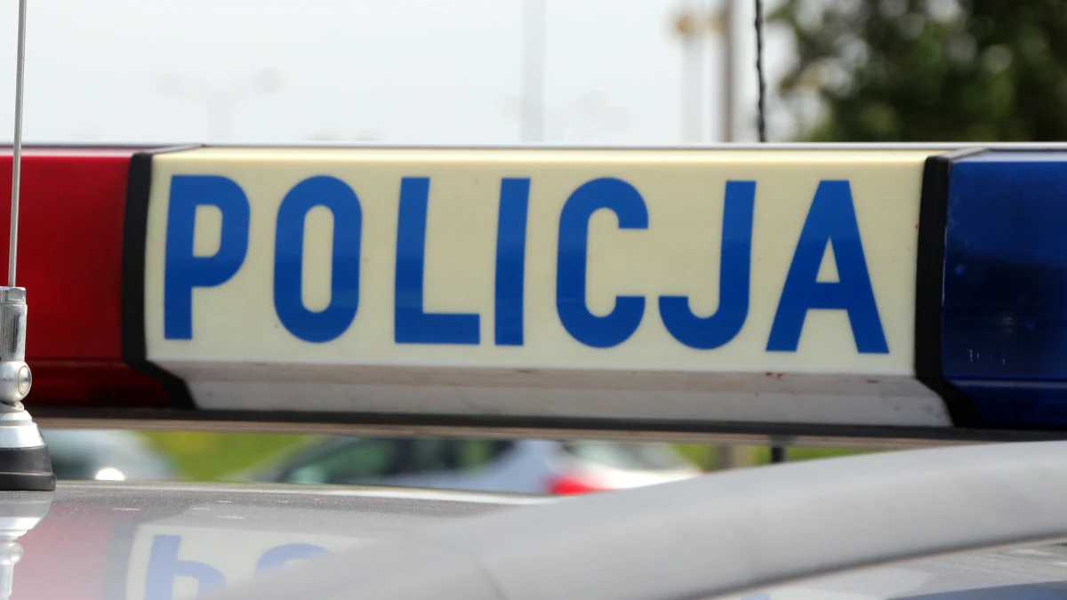 Policja bada okoliczności ataku 31-letniego mężczyzny na 9-latka, jego brata, matkę i jeszcze inną osobę, do którego doszło w piątek po południu na jednym z poznańskich osiedli. Już wiadomo, że sprawca był pod wpływem środków psychoaktywnych.