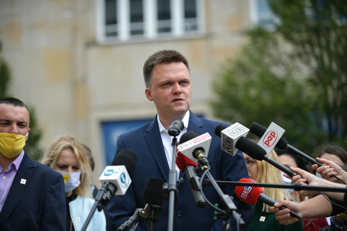 Rozbudowanie struktur stowarzyszenia Polska 2050, uruchomienie radia internetowego i przedstawienie założeń dot. rozwiązania problemu wynagrodzeń osób sprawujących najwyższe funkcje państwowe - zapowiedział w sobotę lider Polski 2050 Szymon Hołownia. Zaprezentował też logo stowarzyszenia.