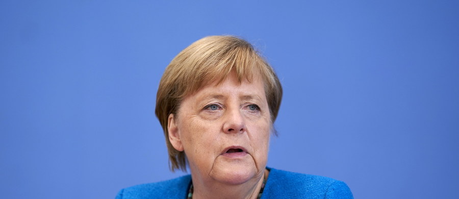 Kanclerz Niemiec Angela Merkel oświadczyła, że związek zawodowy "Solidarność" w latach osiemdziesiątych ubiegłego wieku uruchomił procesy, które doprowadziły do upadku berlińskiego muru. Merkel nazwała ludzi "Solidarności" „bohaterami wolności”.