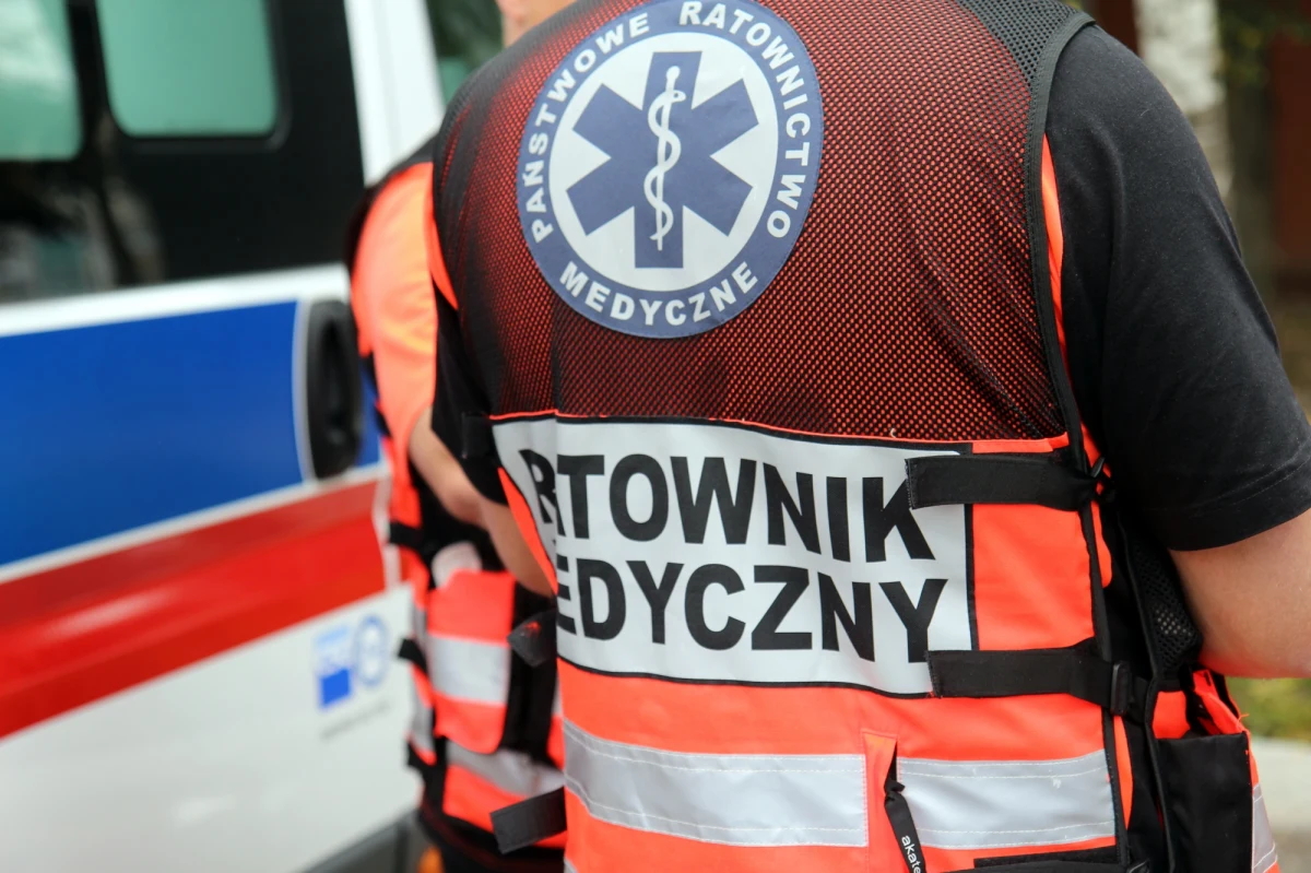 Tragiczny wypadek na krajowej siódemce w miejscowości Strzegowo. Między Mławą, a Płońskiem. Zginęły dwie osoby. 4 są ranne.