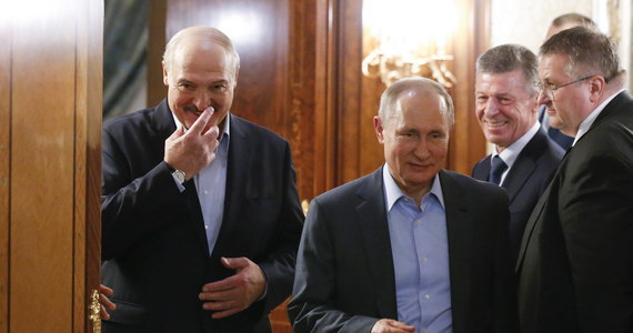 W dniu 66. urodzin Aleksandra Łukaszenki do białoruskiego prezydenta zadzwonił prezydent Władimir Putin. Prezydenci ustalili, że w najbliższym czasie odbędzie się ich spotkanie w Moskwie.
