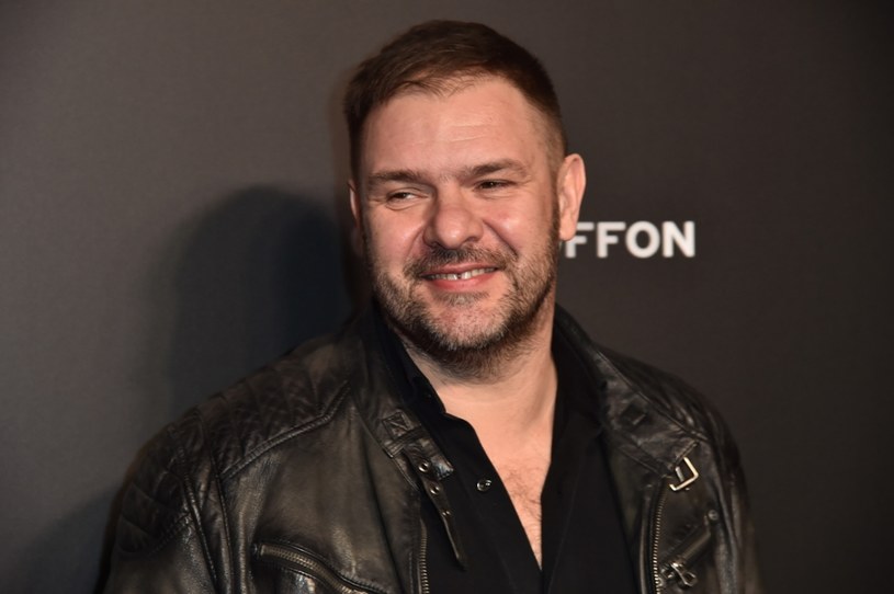 Tomasz Karolak, dyrektor Teatru IMKA, tłumaczy, że zmiana siedziby nie zahamuje rozwoju instytucji. Jesienią zaplanowane są premiery spektakli z udziałem gwiazd. Obecnie trwa remont nowej sceny na warszawskim Bemowie. Tomasz Karolak intensywnie pracuje, by uczynić nową IMKĘ miejscem, do którego przyjeżdżać będą także ludzie z centrum miasta. Ostatnio brał udział w zdjęciach do nowego filmu - komedii romantycznej "Szczęścia chodzą parami".