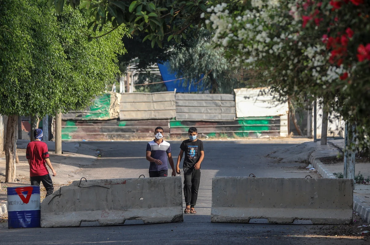 Rządzący Strefą Gazy palestyński zbrojny ruch islamistyczny Hamas zawarł w poniedziałek porozumienie z Izraelem, mające zakończyć trwającą niemal codziennie od miesiąca wymianę ognia z Izraelem - poinformował w oświadczeniu przywódca polityczny Hamasu Yahya al-Sinour.