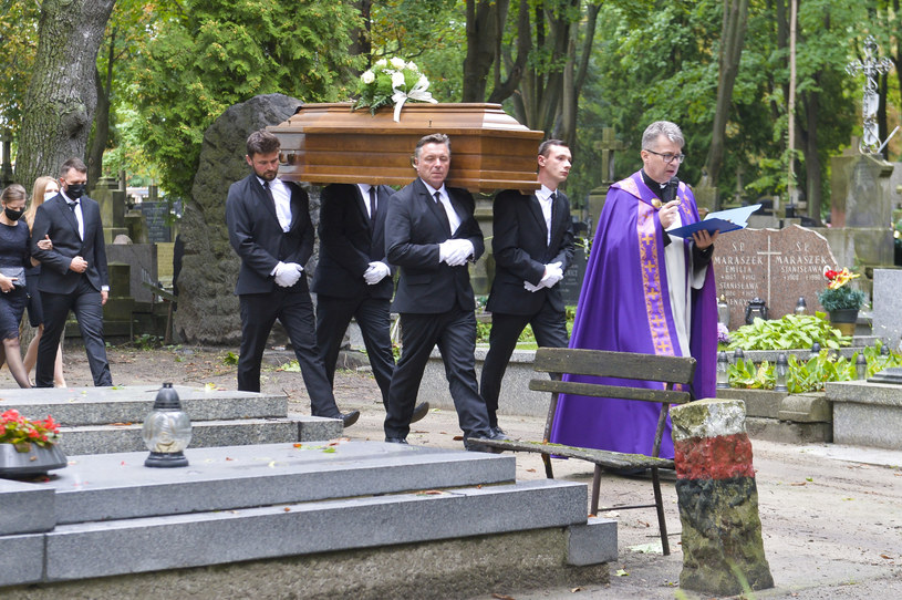 31 sierpnia w Lublinie i Warszawie odbyły się uroczystości pogrzebowa Piotra Szczepanika – autora wielkich polskich przebojów. 