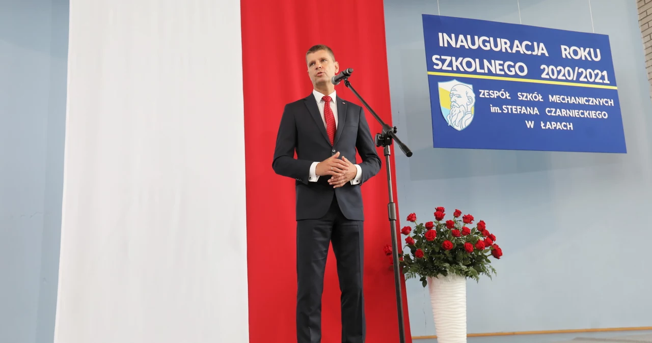 Dariusz Piontkowski w Łapach podczas inauguracji roku szkolnego