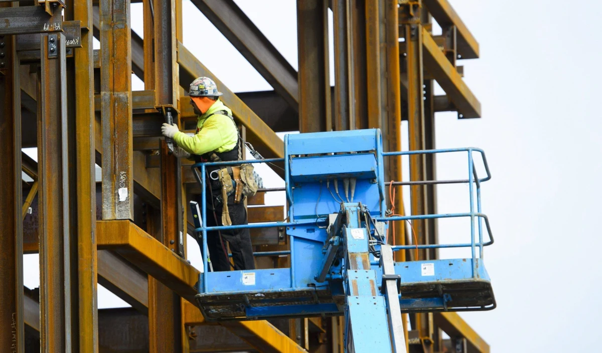 Bezrobocie w strefie euro wzrosło w lipcu do poziomu 7,9 proc., a w całej Unii Europejskiej do 7,2 proc. - wynika z danych Eurostatu. Według metodologii instytutu, Polska ma drugi najniższy poziom bezrobocia we Wspólnocie (3,2 proc.). 