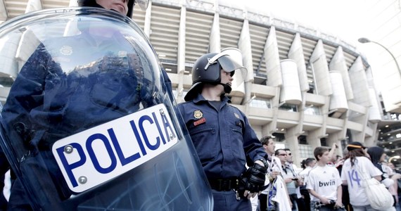 Związki zawodowe policjantów i żandarmów w Hiszpanii wzywają rząd do uznania tych profesji za zawody wysokiego ryzyka z powodu licznych zakażeń koronawirusem. Wskazują też na rosnącą od sierpnia liczbę infekcji wśród funkcjonariuszy.