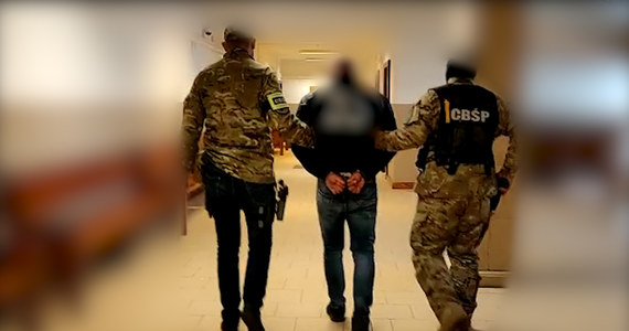 18 kilogramów narkotyków oraz dwie sztuki broni przejęli funkcjonariusze szczecińskiego CBŚP. W Ustroniu Morskim zatrzymali dwóch mężczyzn. 
