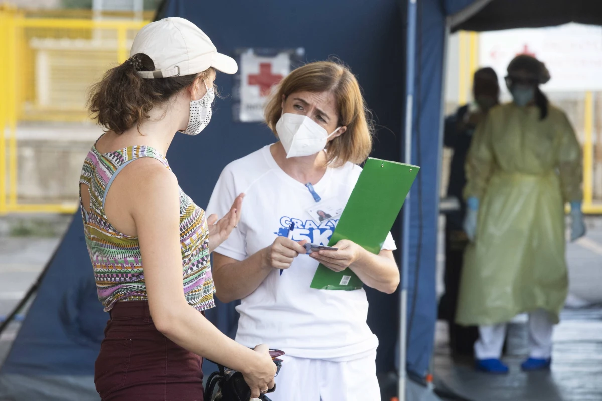 Wygląda na to, że przywrócenie przed dwoma tygodniami w Irlandii niektórych restrykcji koronawirusowych przynosi efekty - powiedział we wtorek prof. Philip Nolan, szef zespołu modeli epidemicznych w radzie ds. kryzysowych sytuacji zdrowotnych (NPHET).