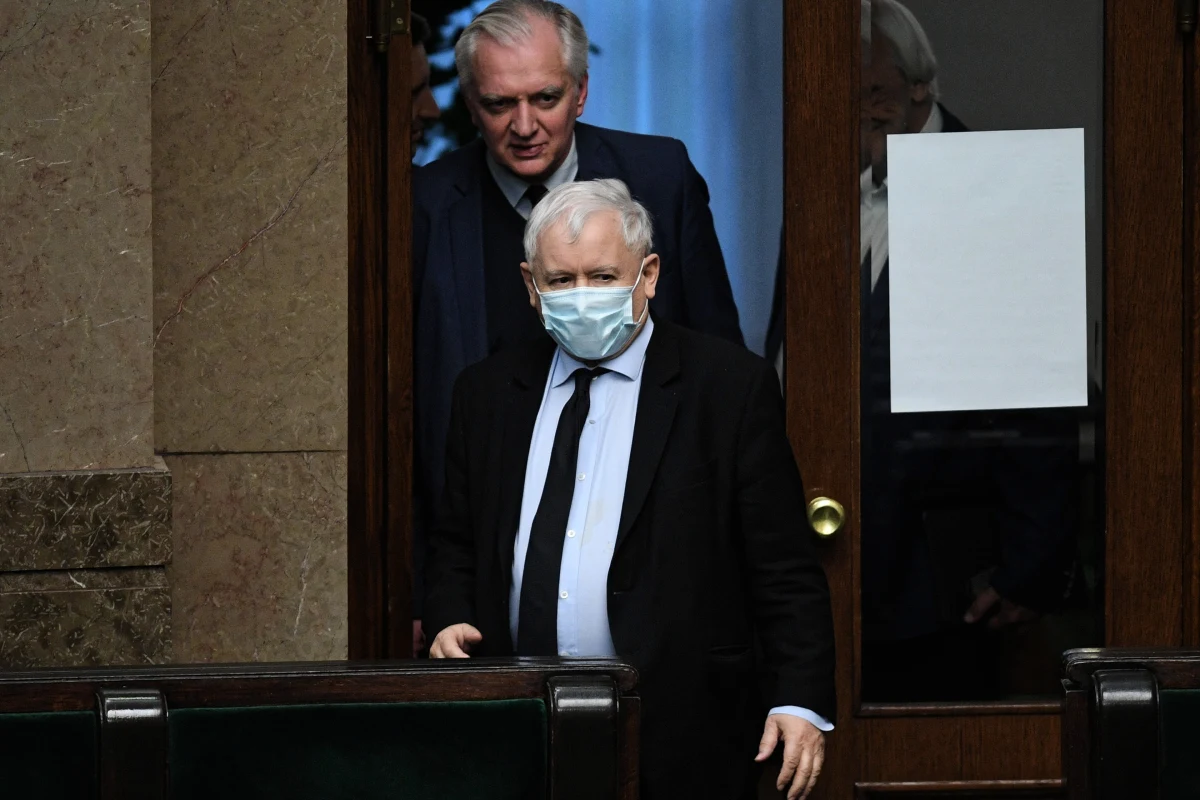 Zarówno Porozumienie, jak i Solidarna Polska mają swoje konkretne plany związane z koalicją i rządem, ale opór wobec zmian może być największy w samym PiS. Być może zapowiadana rekonstrukcja rządu nie będzie więc wcale tak głęboka - pisze w środę "Rzeczpospolita".