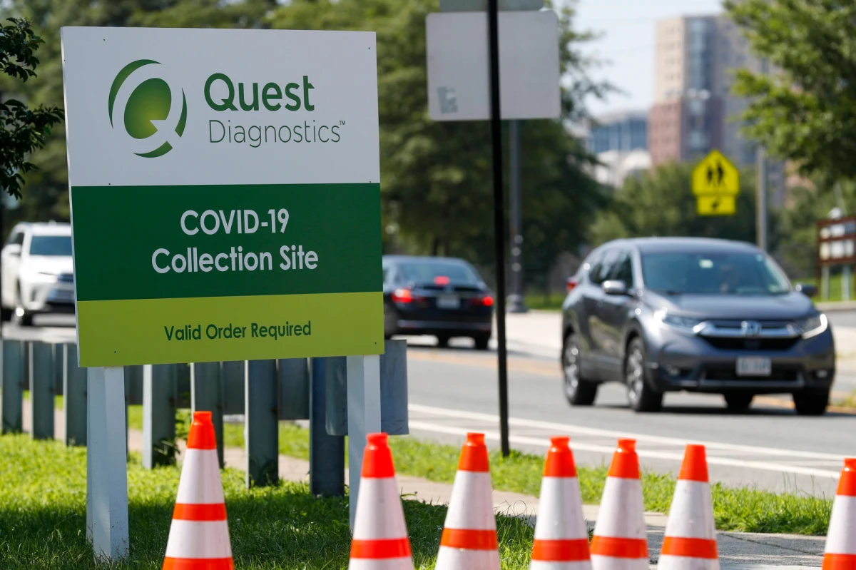 1045 osób zmarło tylko w środę w Stanach Zjednoczonych na Covid-19 - wynika z danych Uniwersytetu Johnsa Hopkinsa w Baltimore (JHU). Bilans ofiar śmiertelnych epidemii w USA wzrósł tym samym do 185 674.