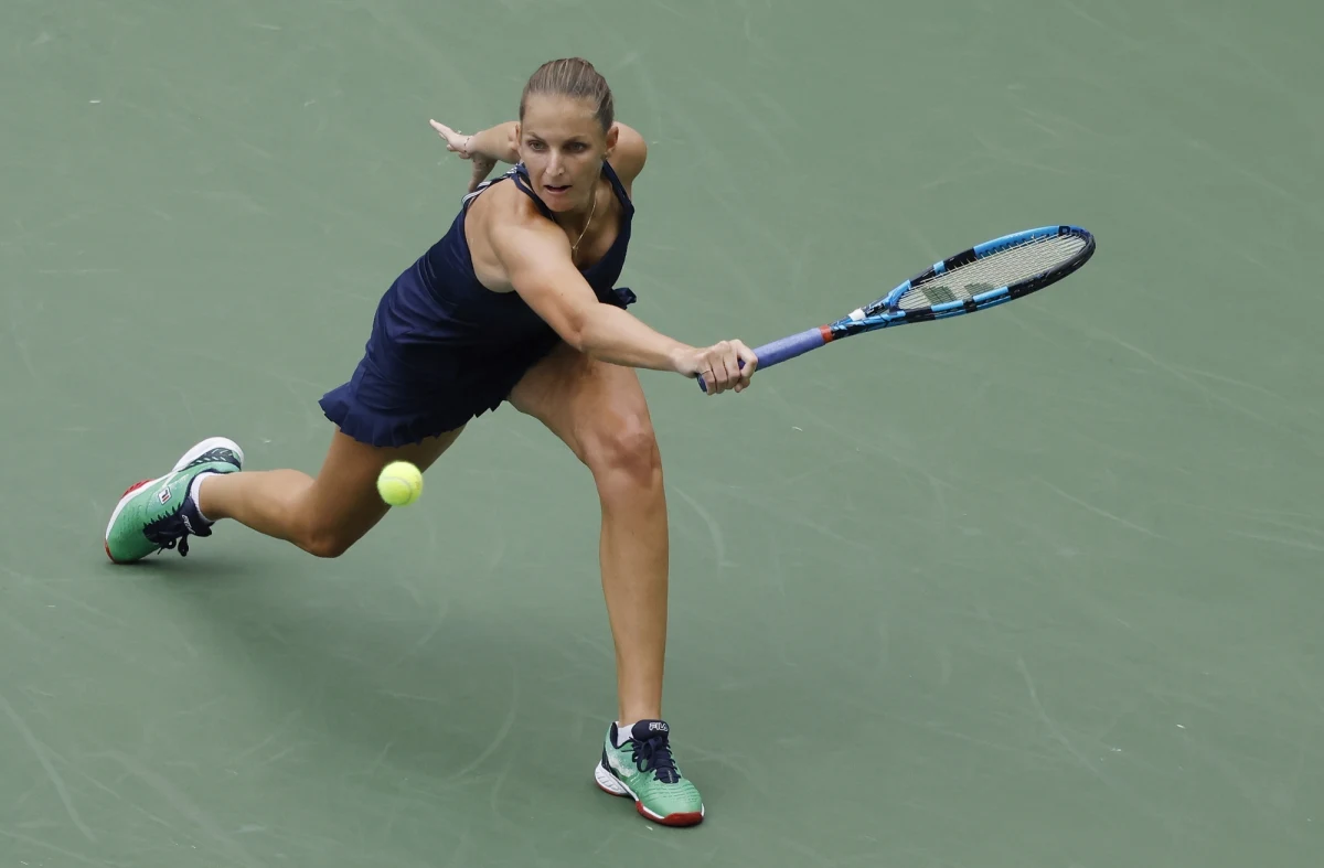 Najwyżej rozstawiona Karolina Pliskova sensacyjnie odpadła w drugiej rundzie wielkoszlemowego US Open. Czeska tenisistka, finalistka nowojorskiego turnieju z 2016 roku, przegrała z Francuzką Caroline Garcią 1:6, 6:7 (2-7).
