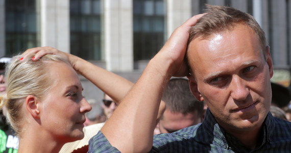 Rosja odrzuca wszelkie sugestie, że była zaangażowana w próbę otrucia Aleksieja Nawalnego. Zadeklarowała jednocześnie współpracę mająca na celu wyjaśnić, co się stało z rosyjskim opozycjonistą. W środę niemiecki rząd wydał oświadczenie, że Nawalnego próbowano otruć chemicznym środkiem bojowym z grupy Nowiczoków. 
