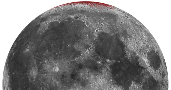 Naukowcy odkryli na Księżycu ślady... rdzy. Na łamach czasopisma "Science Advances" badacze z University of Hawai'i Institute of Geophysics and Planetology (HIGP) i Jet Propulsion Laboratory (JPL) w Kalifornii opisują wyniki obserwacji wskazujących na to, że w rejonach polarnych naturalnego satelity Ziemi występują istotne ilości hematytu, minerału zbudowanego z tlenku żelaza. Ponieważ na samym Księżycu tlenu nie ma, naukowcy sugerują, że do utlenienia obecnego tam żelaza doszło za sprawą tlenu z ziemskiej atmosfery, zawleczonego tam przez wiatr słoneczny, gdy Księżyc przechodzi przez tzw. ogon magnetyczny naszej planety.  