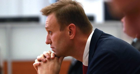 Szef MSW Rosji Władimir Kołokolcew stwierdził, że na razie nie ma podstaw, by sądzić, iż "w załamaniu się stanu zdrowia opozycjonisty Aleksieja Nawalnego istnieją znamiona przestępstwa". Jak powiedział, jego resort nie widzi w tej sprawie takiego elementu.