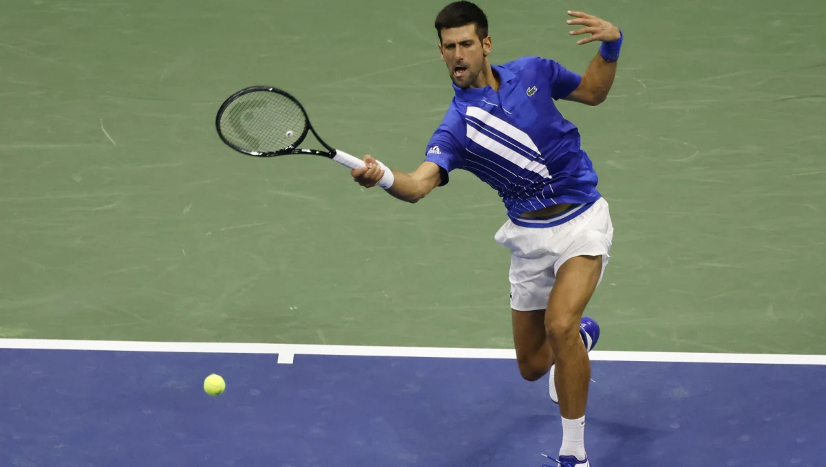 Słynny tenisista Novak Djokovic wygrał z Niemcem Janem-Lennardem Struffem (28.) 6:3, 6:3, 6:1 w trzeciej rundzie wielkoszlemowego US Open. Serb, który jest najwyżej rozstawiony w nowojorskim turnieju, odniósł zwycięstwo nr 600. na twardych kortach.