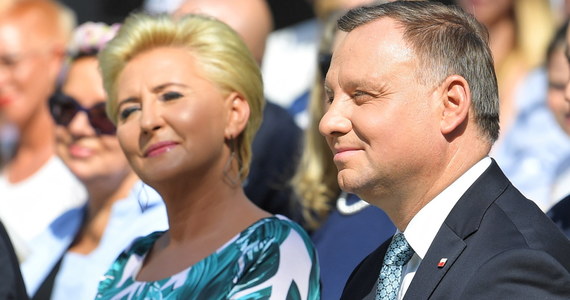 "Balladyna" Juliusza Słowackiego jest elementem naszej tożsamości, polskiej kultury i polskiej duszy - powiedział w sobotę w warszawskim Ogrodzie Saskim prezydent Andrzej Duda inaugurując razem z pierwszą damą Agatą Kornhauser-Dudą 9. edycję Narodowego Czytania.