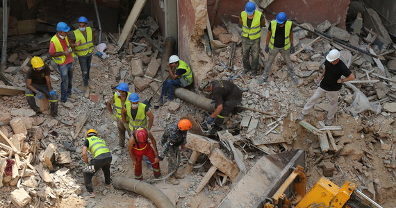 Libańskie służby ratownicze nie odnalazły nikogo pod gruzami zniszczonego w wyniku eksplozji 4 sierpnia budynku w Bejrucie, w których dwa dni temu wykryto oznaki życia - poinformowali w sobotę lokalni działacze humanitarni. Akcja poszukiwawcza została zakończona.