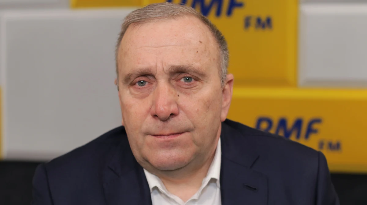 Grzegorz Schetyna nie będzie kandydował w wyborach nowych władz klubu parlamentarnego Platformy Obywatelskiej – zapowiedział to w rozmowie z Robertem Mazurkiem w RMF FM. „Będę popierał tych, którzy mają duże szanse na zwycięstwo i dadzą nowy impuls do dobrego zarządzania klubem, i nowy początek całej Platformy Obywatelskiej” – stwierdził w Porannej rozmowie w RMF FM. 