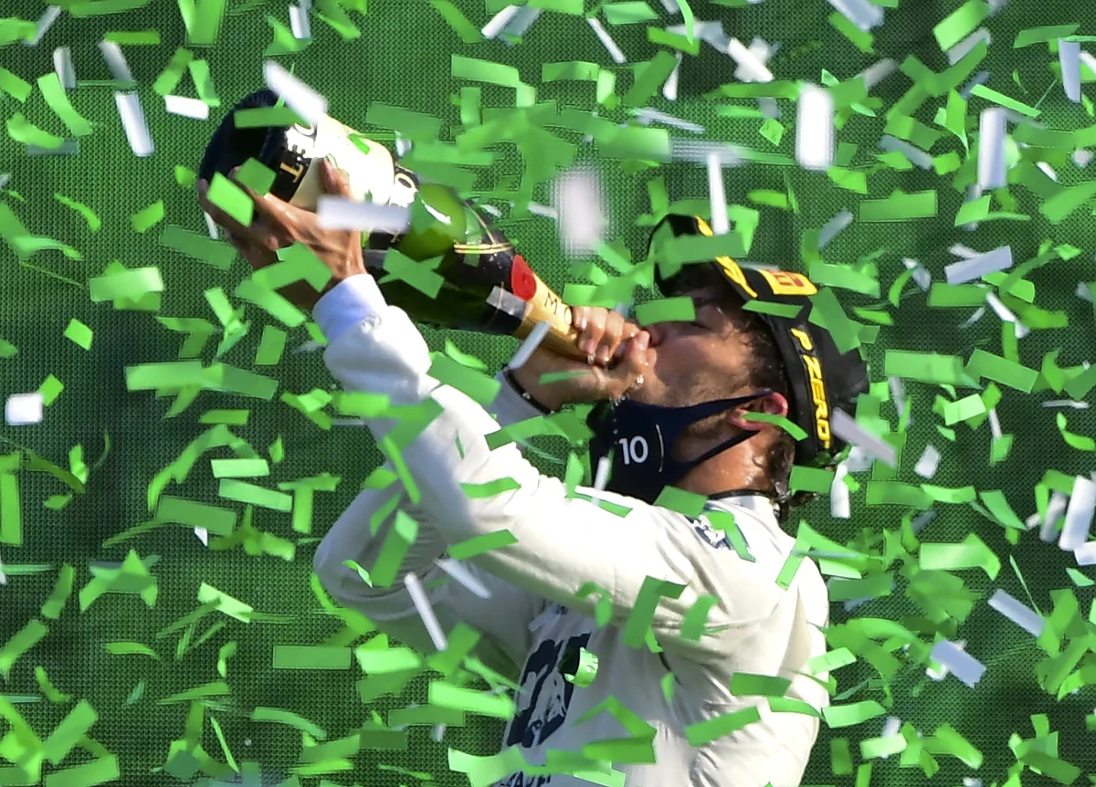 Francuz Pierre Gasly z zespołu Alpha Tauri wygrał na torze Monza wyścig Formuły 1 o Grand Prix Włoch. To jego pierwszy triumf w karierze. 