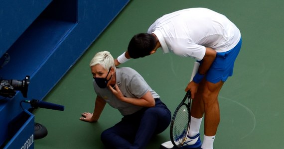 US Open: Novak Djoković zdyskwalifikowany!  Przypadkowo uderzył sędziego piłką [ZOBACZ WIDEO]