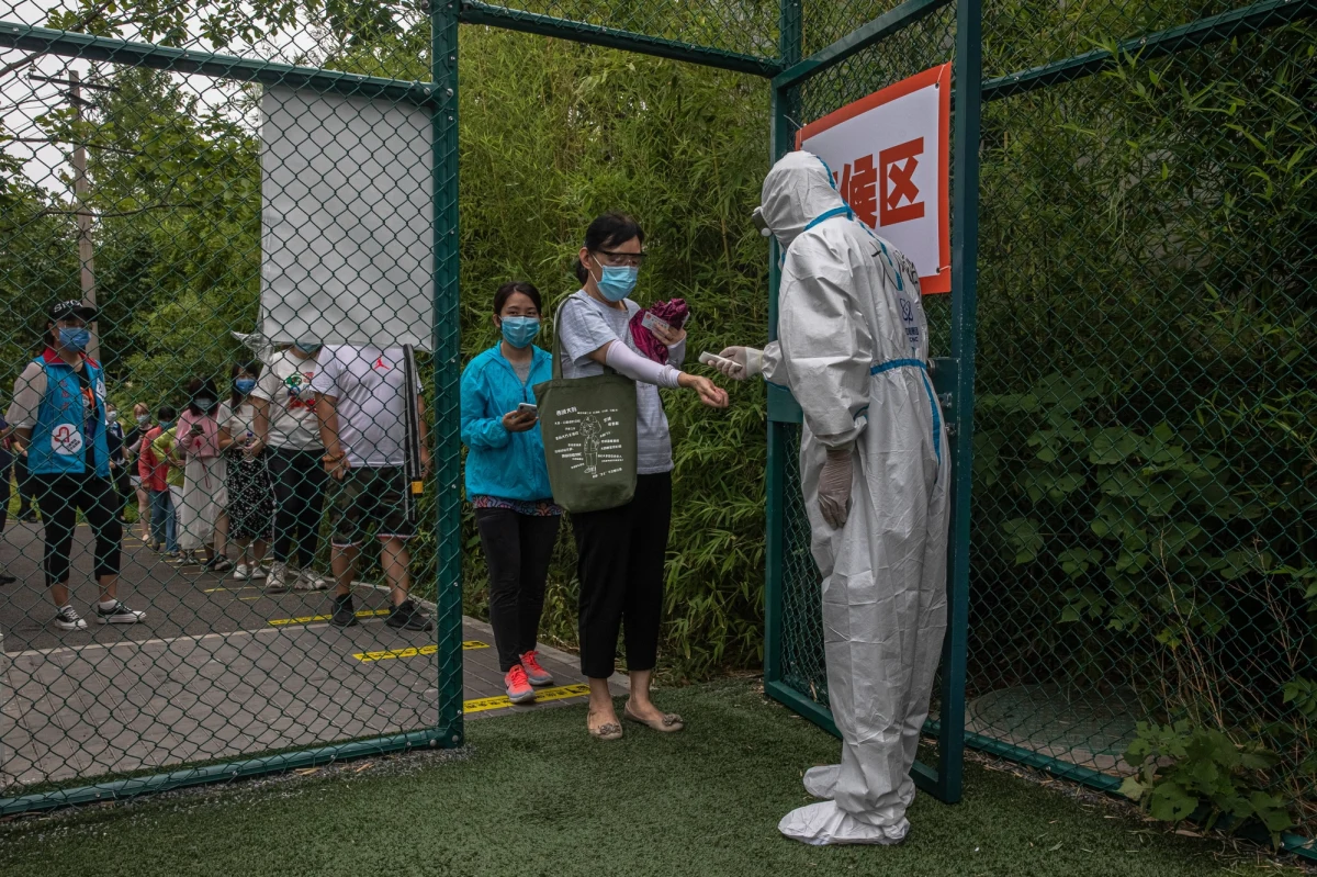 Narodowa komisja zdrowia poinformowała, że podczas ostatniej doby odnotowano w Chinach 12 nowych przypadków Covid-19. Wszystkie to infekcje "importowane", przywiezione przez podróżnych z zagranicy.
