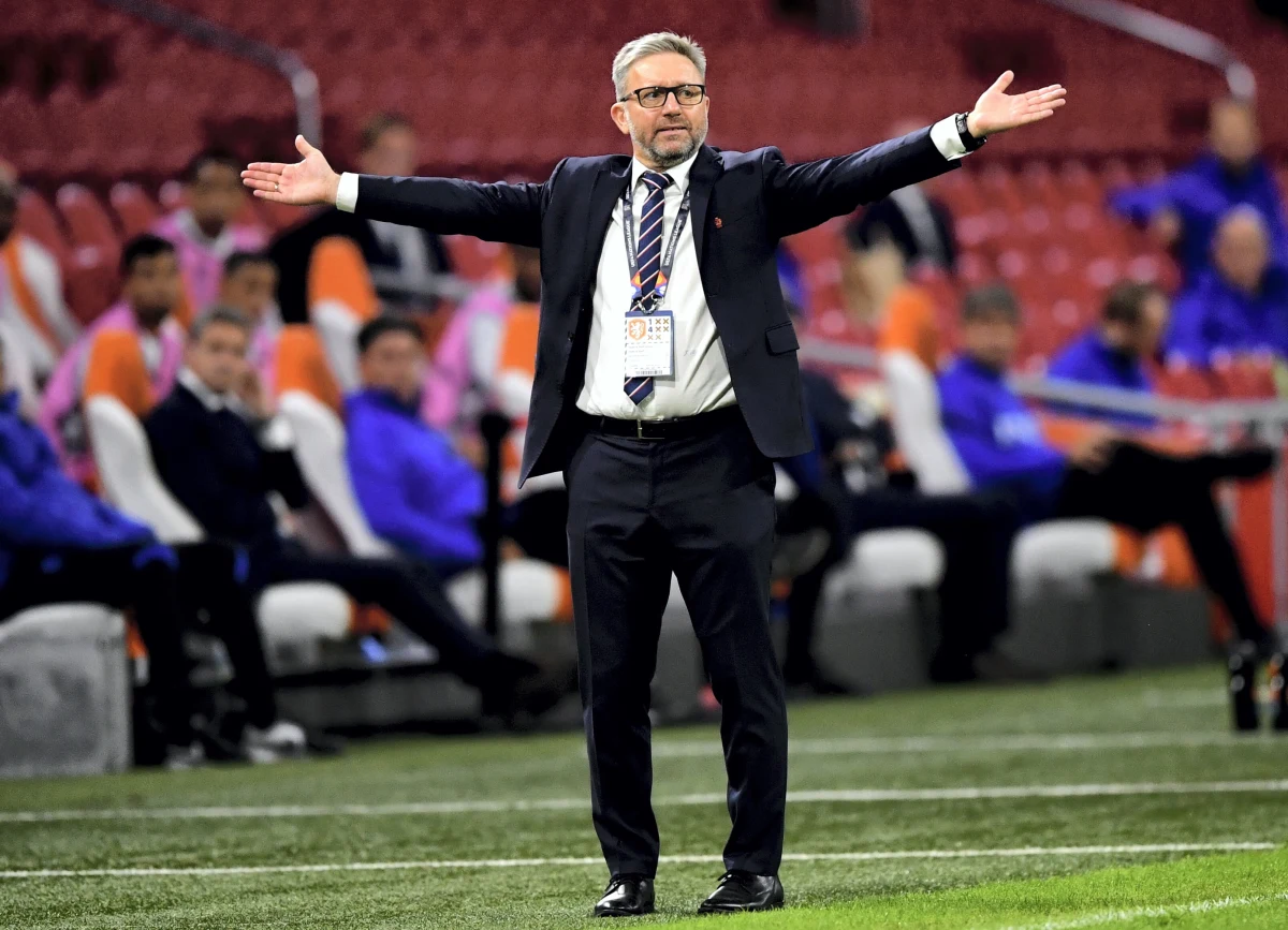 Wieczorem po raz czwarty w historii nasi piłkarze zmierzą się z Bośnią i Hercegowiną. Trzy dotychczasowe mecze to były towarzyskie potyczki i to rozgrywane w mocno okrojonych składach podczas grudniowych terminów. Teraz pora na pierwsze poważne starcie, które dla Bośniaków będzie głównym testem przed półfinałem baraży o Euro 2020.