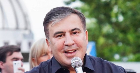 ​Gruzińska opozycja ogłosiła, że kandydatem ich bloku na premiera kraju jest były prezydent Micheil Saakaszwili, do niedawna będącego współpracownikiem prezydenta Ukrainy Wołodymyra Zełenskiego. Saakaszwili może mieć jednak problem z powrotem - głównie przez wyroki i brak obywatelstwa.
