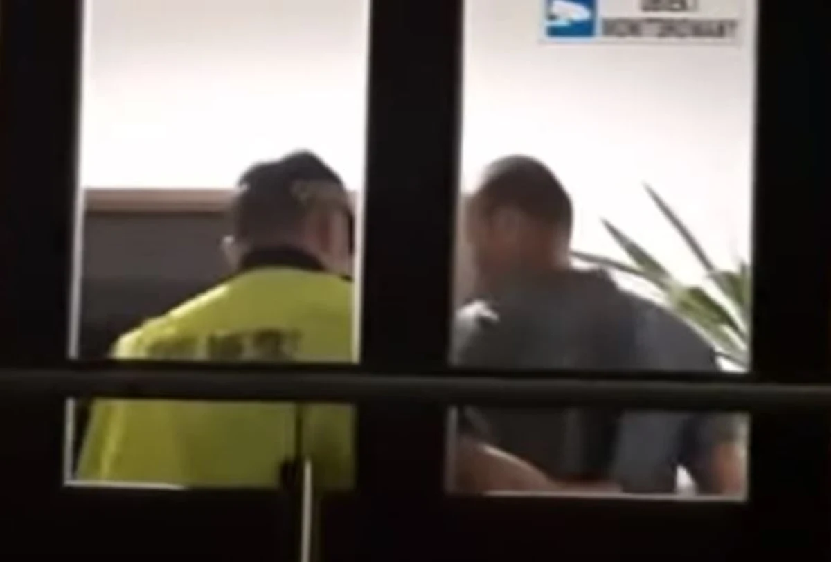 Prokuratura Rejonowa w Starogardzie Gdańskim wszczęła śledztwo w sprawie przekroczenia uprawnień przez strażnika miejskiego, który miał uderzyć zatrzymanego mężczyznę. Wcześniej w internecie pojawił się film z interwencji funkcjonariusza.