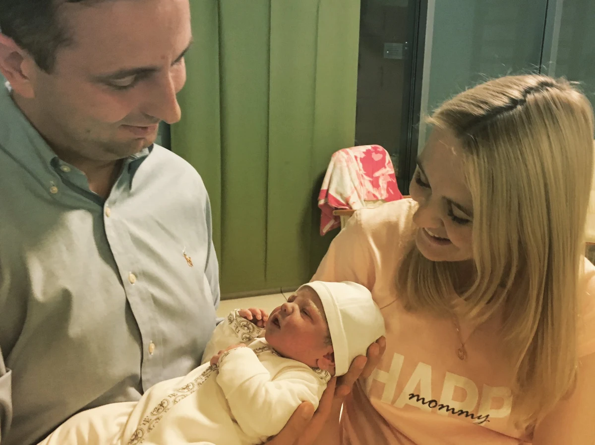 Prezes PSL Władysław Kosiniak-Kamysz opublikował na Twitterze zdjęcie z żoną i nowo narodzoną córką Różą. W komentarzach posypały się gratulacje.