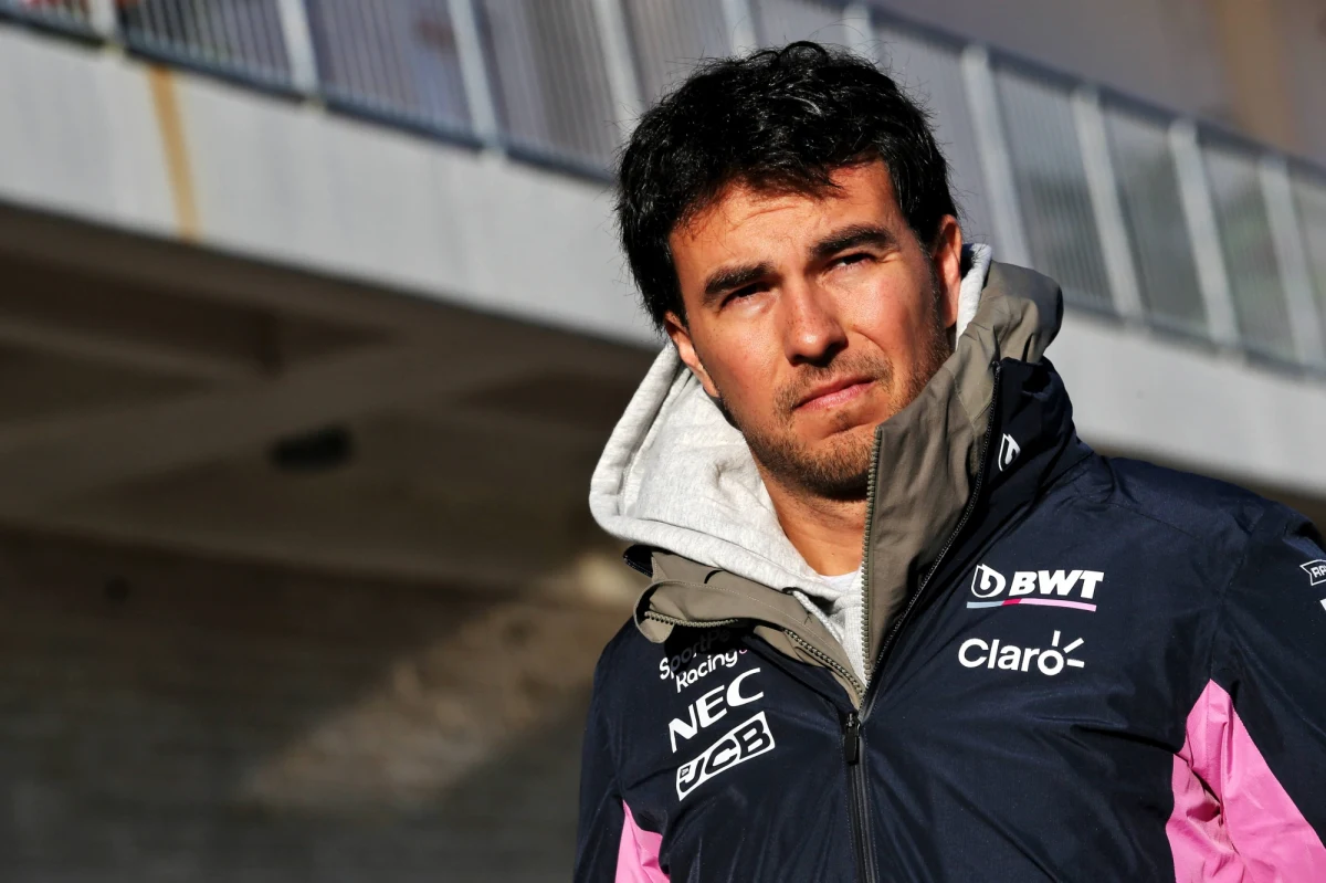 Meksykanin Sergio Pérez wraz z końcem sezonu F1 odchodzi z zespołu Racing Point. "Trochę boli, ponieważ pomagałem teamowi w bardzo trudnych chwilach" - stwierdził kierowca w poście opublikowanym w mediach społecznościowych. Miejsce Péreza zajmie czterokrotny mistrz świata Formuły 1, Sebastian Vettel.