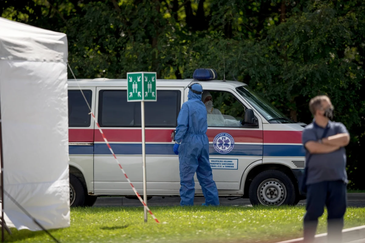 Resort zdrowia poinformował w czwartek o 506 nowych, potwierdzonych przypadkach Covid-19 w Polsce. 12 osób nie żyje. Wykryte przypadki dotyczą województw m.in: małopolskiego, wielkopolskiego, mazowieckiego. 