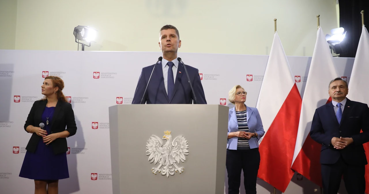 Minister edukacji narodowej Dariusz Piontkowski 