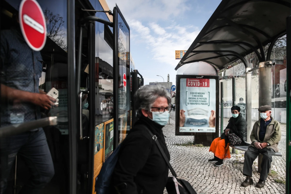 Rząd Portugalii zdecydował o przywróceniu tzw. teleszkoły, czyli programów oświatowych emitowanych w telewizji publicznej dla uczniów na kwarantannie. Decyzja ma związek z notowanym od września wzrostem dynamiki zakażeń koronawirusem w tym kraju.