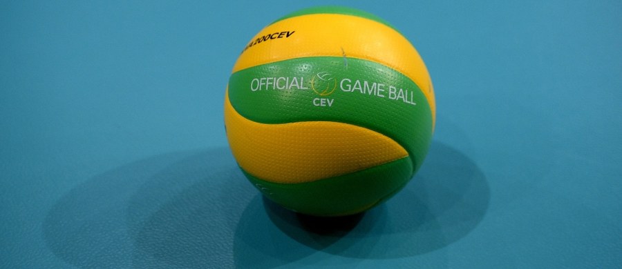 Siatkarska PlusLiga rozpoczyna nowy sezon. Otworzy go mecz Stali Nysa z Grupą Azoty ZAKSĄ Kędzierzyn-Koźle. Rozgrywki przerwano w marcu z powodu epidemii koronawirusa. Teraz drużyny wracają na parkiet, a w lidze nie brakowało naprawdę ciekawych transferów. Walka o mistrzostwo zapowiada się bardzo ciekawie. W tytuł celuje kilka drużyn.