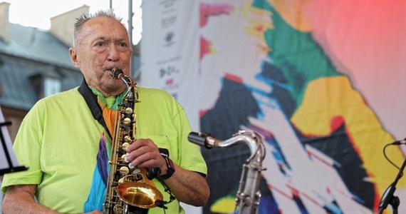 Światowej sławy saksofonista i skrzypek Michał Urbaniak trafił do szpitala. Odbierający w jego imieniu nagrodę Złotego Popkillera dziennikarz Hirek Wrona powiedział, że stan 77-letniego muzyka jest poważny. 
