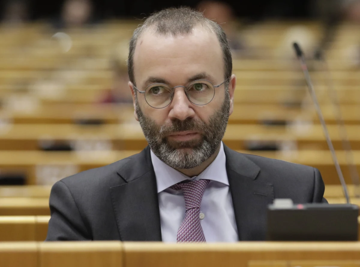 Groźba zatrzymania projektu Nord Stream 2 musi być na stole, aby zwiększyć presję na Rosję i powstrzymać ją od ingerowania na Białorusi - uważa szef frakcji Europejskiej Partii Ludowej (EPL) w Parlamencie Europejskim, niemiecki europoseł CSU Manfred Weber.