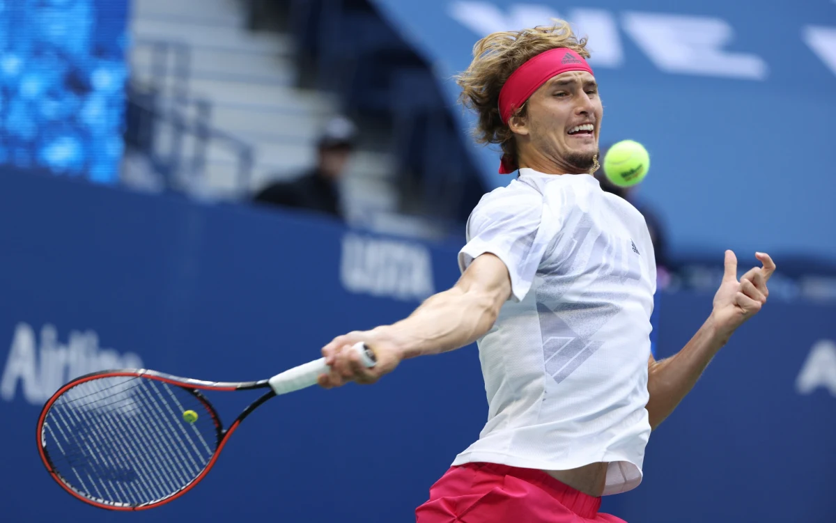 Niemiecki tenisista Alexander Zverev pierwszy raz w karierze wystąpi w finale wielkoszlemowego turnieju. W piątek wygrał z Hiszpanem Pablo Carreno-Bustą 3:6, 2:6, 6:3, 6:4, 6:3 w półfinale US Open w Nowym Jorku.