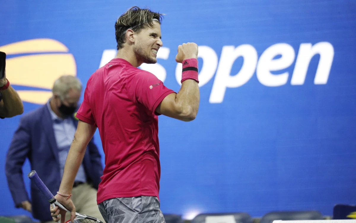 Rozstawiony z "dwójką" Dominic Thiem będzie rywalem Niemca Alexandra Zvereva w niedzielnym finale wielkoszlemowego turnieju tenisowego US Open w Nowym Jorku. Austriak w półfinale pokonał Rosjanina Daniiła Miedwiediewa (nr 3.) 6:2, 7:6 (9-7), 7:6 (7-5)