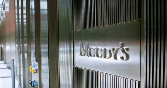 ​Agencja Moody’s nie dokonała w piątek aktualizacji oceny kredytowej Polski. Oznacza to, że według Moody’s długoterminowy rating Polski w walucie obcej nadal znajduje się na poziomie “A2", a jego perspektywa jest stabilna.