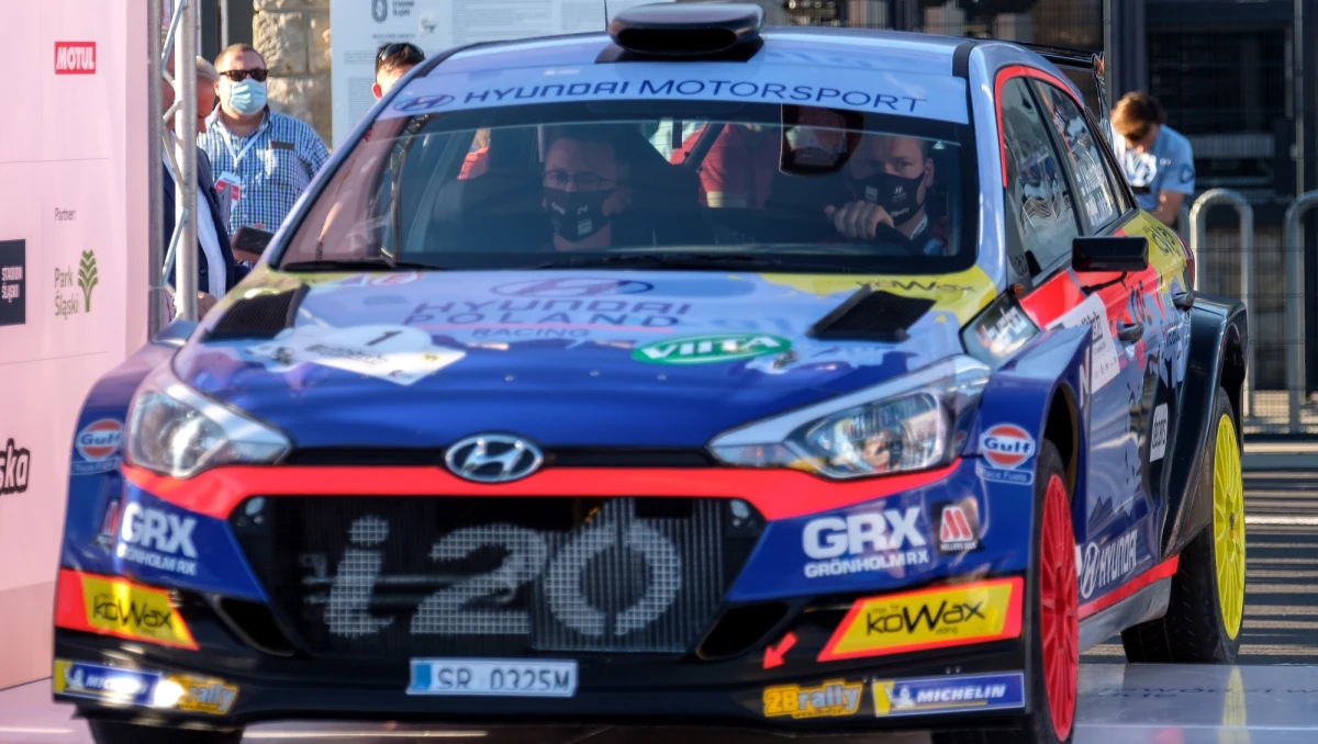 Jari Huttunen i Mikko Lukka zwyciężyli w klasyfikacji generalnej Rajdu Śląska 2020. Załoga Hyundaia i20 R5 pokonała Grzegorza Grzyba i Michała Poradzisza (Skoda Fabia R5 Evo) o 7,3 sekundy. Na najniższym stopniu podium stanęli Tomasz Kasperczyk i Damian Syty (Volkswagen Polo R5). Do zwycięzców stracili ponad pół minuty Dla fińskiej załogi jest to drugie zwycięstwo w sezonie.