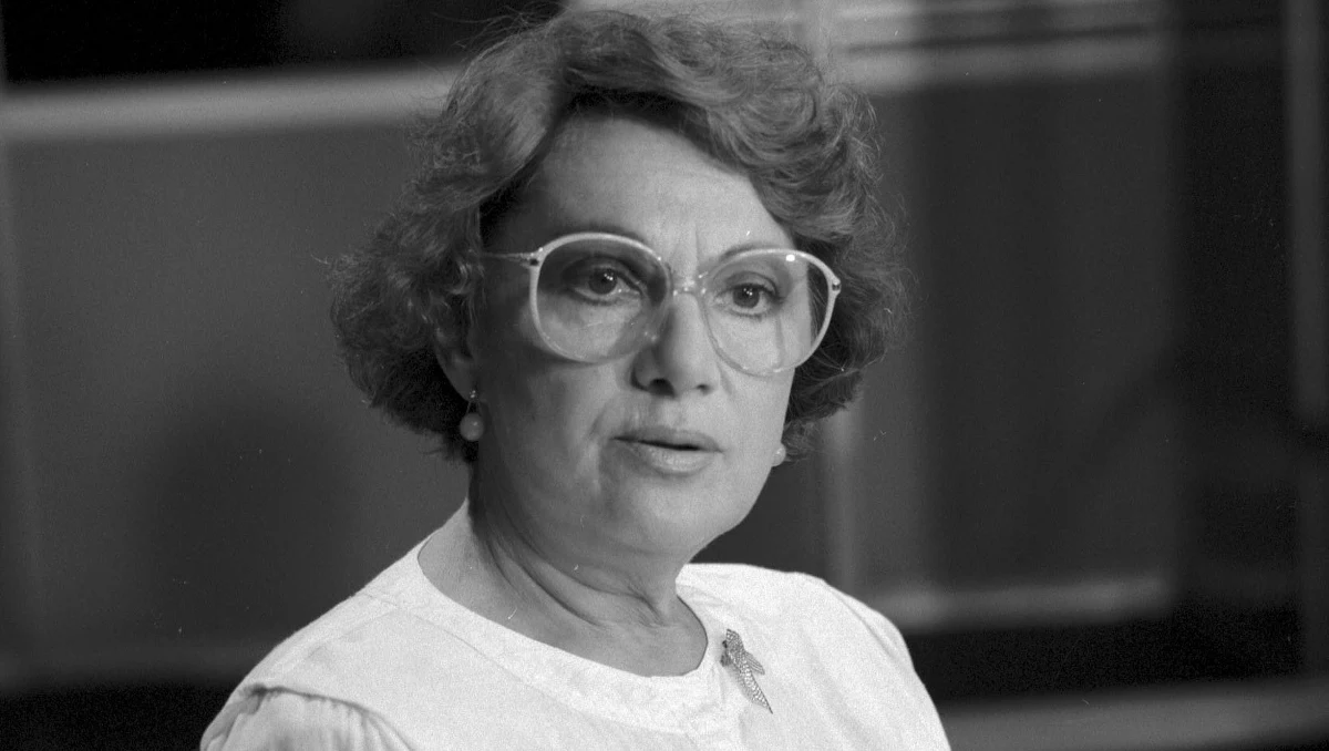 Prokuratura Rejonowa Warszawa Praga-Południe umorzyła pod koniec sierpnia śledztwo w sprawie m.in. nieumyślnego spowodowania śmierci Ireny Dziedzic. Prezenterka telewizyjna zmarła w listopadzie 2018 roku w wieku 93 lat. Okoliczności jej odejścia, podobnie jak ostatnie lata życia, owiane były tajemnicą. PAP dotarła do materiałów śledztwa.