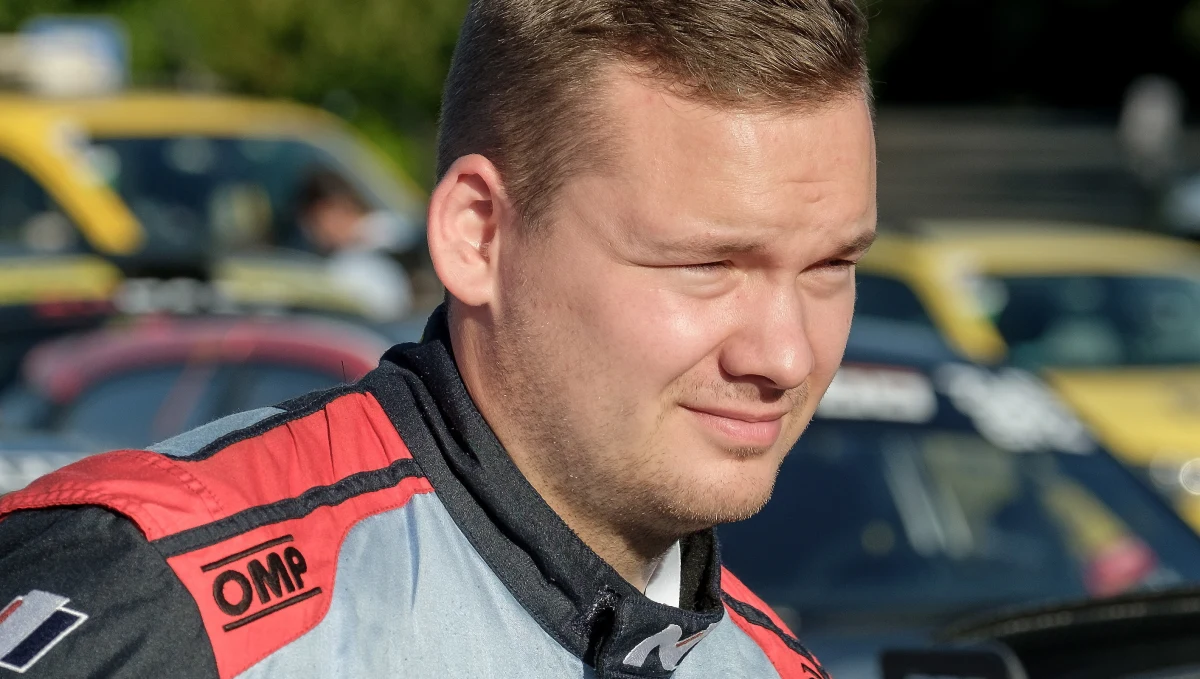Jari Huttunen i Mikko Lukka (Hyundai i20 R5) zwyciężyli w Rajdzie Śląska, drugiej rundzie Rajdowych Samochodowych Mistrzostw Polski. Podobnie jak w pierwszej eliminacji w Rzeszowie na drugim miejscu uplasowali się Grzegorz Grzyb i Michał Poradzisz (Skoda Fabia R5). Trzeci stopień podium przypadł Tomaszowi Kasperczykowi i Damianowi Sytemu (Volkswagen Polo R5). 